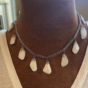 Elegant Silver and White Teardrop monestone Necklace